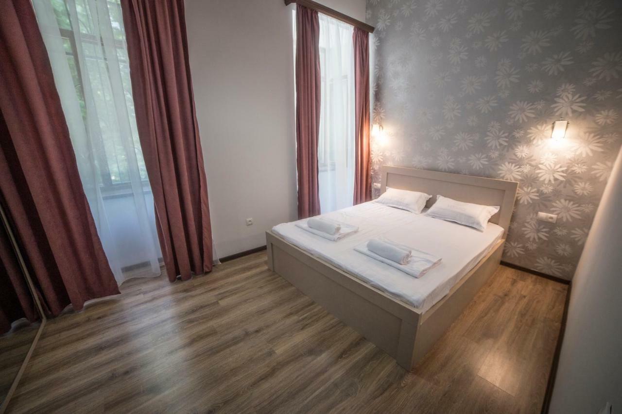Your Apartment In This City N2 Tbilisi Luaran gambar