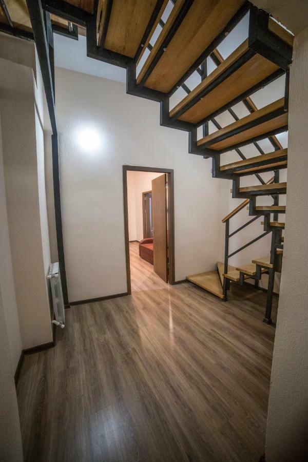 Your Apartment In This City N2 Tbilisi Luaran gambar